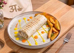 Hummus falafel wrap