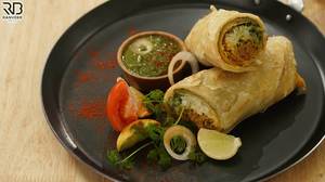 Egg Kheema Roll