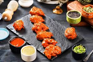 Tandoori Achari Chicken Momos [8 Pieces]