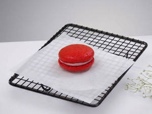 Strawberry Macaron [1 Pc]