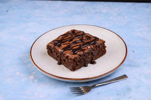 Hot Brownie With Chocolate Sauce