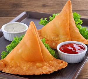 Samosa[2] With Chutney