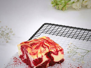Red Velvet Brownie [1 Pc]