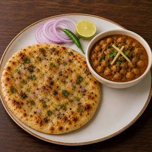 Aloo Pyaz Kulcha With Chole