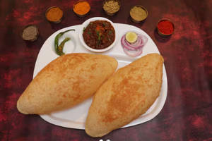 Chole bhature [2 pc]