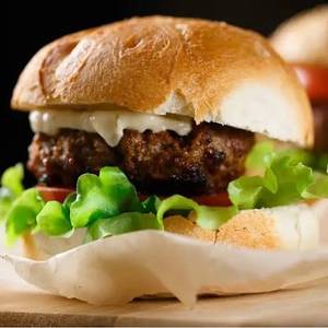 Spicey cheese burger