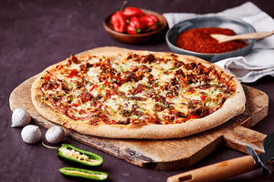 Shredded Buff Steak Pizza
