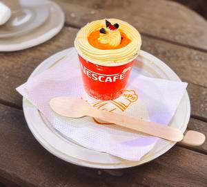 Fresh fruit cup pastry
