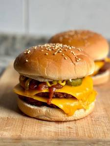Veg Cheese Burger       