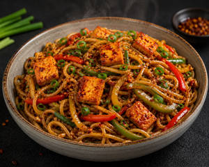 Chilli Garlic Paneer Chowmein