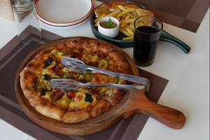 Neapolitan Pizza Combo