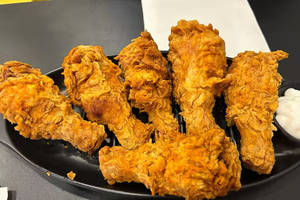 Classic Hot Mess Wings (4pcs)