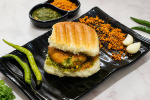 Grilled Butter Vada Pav