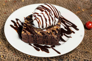 Sizzling Brownie With Ice Cream