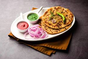 Onion Paratha (2 Pcs)