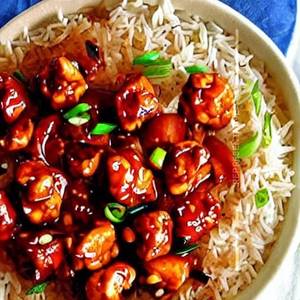 Kung Pao Chicken & Burnt Garlic Rice (lunch)