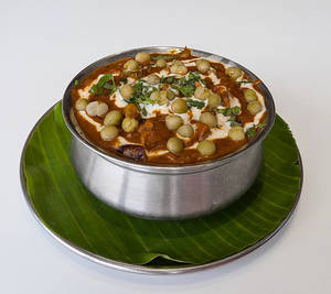 Aaloo Muttar