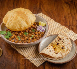 Chola Bhatoora + Tawa Roti (1 Piece)