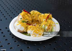 Sev Puri (8 Piece)
