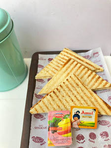 White Toast With Butter & Preserves