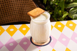 Banana & Kiwi Milkshake