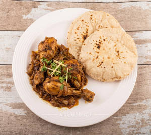 Chicken Bhuna + Tawa Roti (2 pieces)
