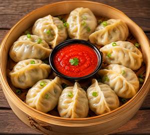 Steamed paneer momos