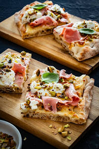 Cheesy Pizza Sandwich