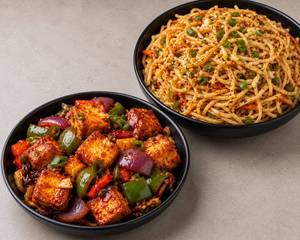 Chilli paneer gravy with noodles