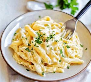 White sauce pasta