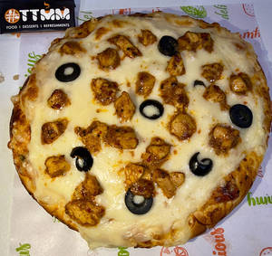 Chicken Cheese Burst Pizza