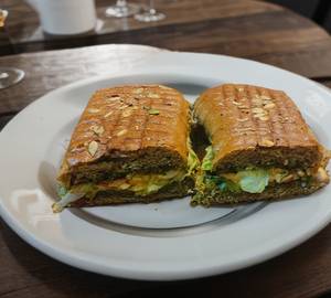 Avacado Pesto Sub