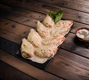 Paneer Afghani Gravy Momos