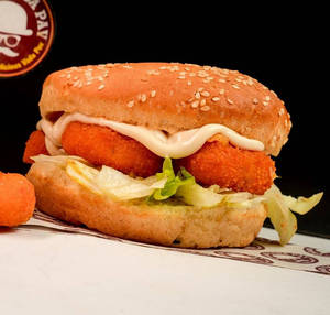 Urban Cheesy Delight Burger