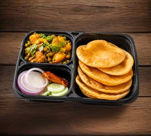 Aloo Matar Poori thali