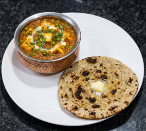 Matar Paneer + Tandoori Roti [1 Pc]