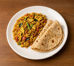 Egg Tadka + Roti (2 Pieces)