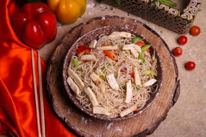 Paneer Hakka Noodles