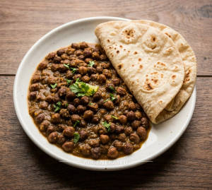 Black Chana + Plain Chapati (2 pieces)