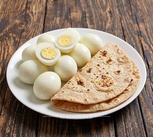 Boiled Egg + Tawa Roti (2 Pieces)