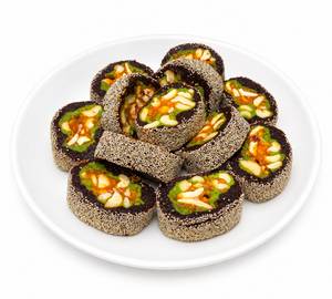 Anjur Badam Pista Roll