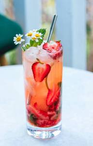 Strawberry mojito