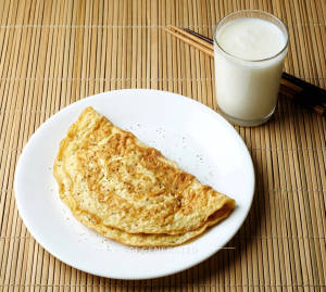 Plain Omelette + Lassi
