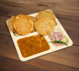 Poori And Aloo Ki Sabzi