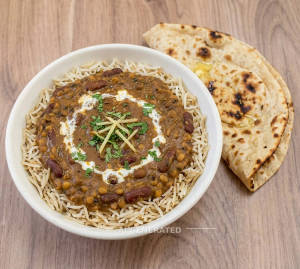 Dal Makhani Rice Bowl + Butter Tandoori Roti (2 pieces)