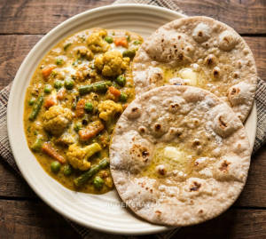 Veg Korma + Butter Roti Wheat (2 pieces)