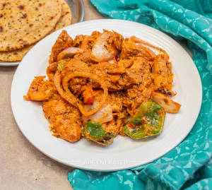 Tawa Tikka Masala + Missi Roti [2 Piece]