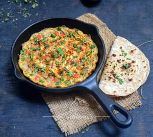 Egg Masala Omelet + Roti (Wheat) (1 Piece)