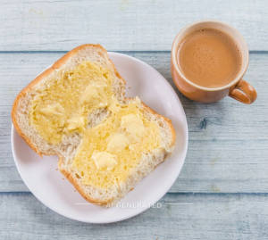Bun Maska + Tea