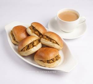 Stuffed Bun Chicken + Tea